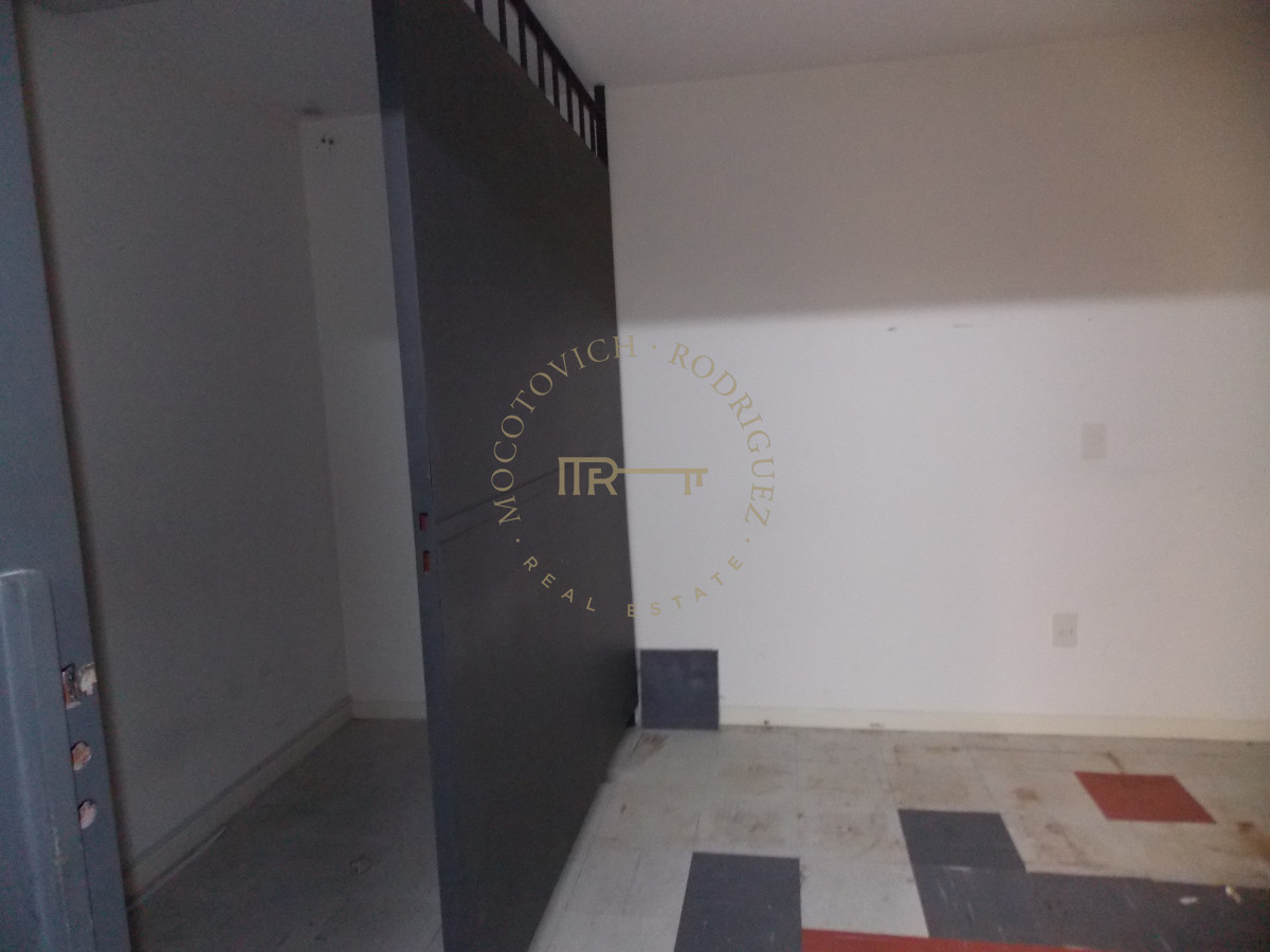 Local Comercial ID.1873 - LOCAL CENTRO MALDONADO EN ALQUILER 