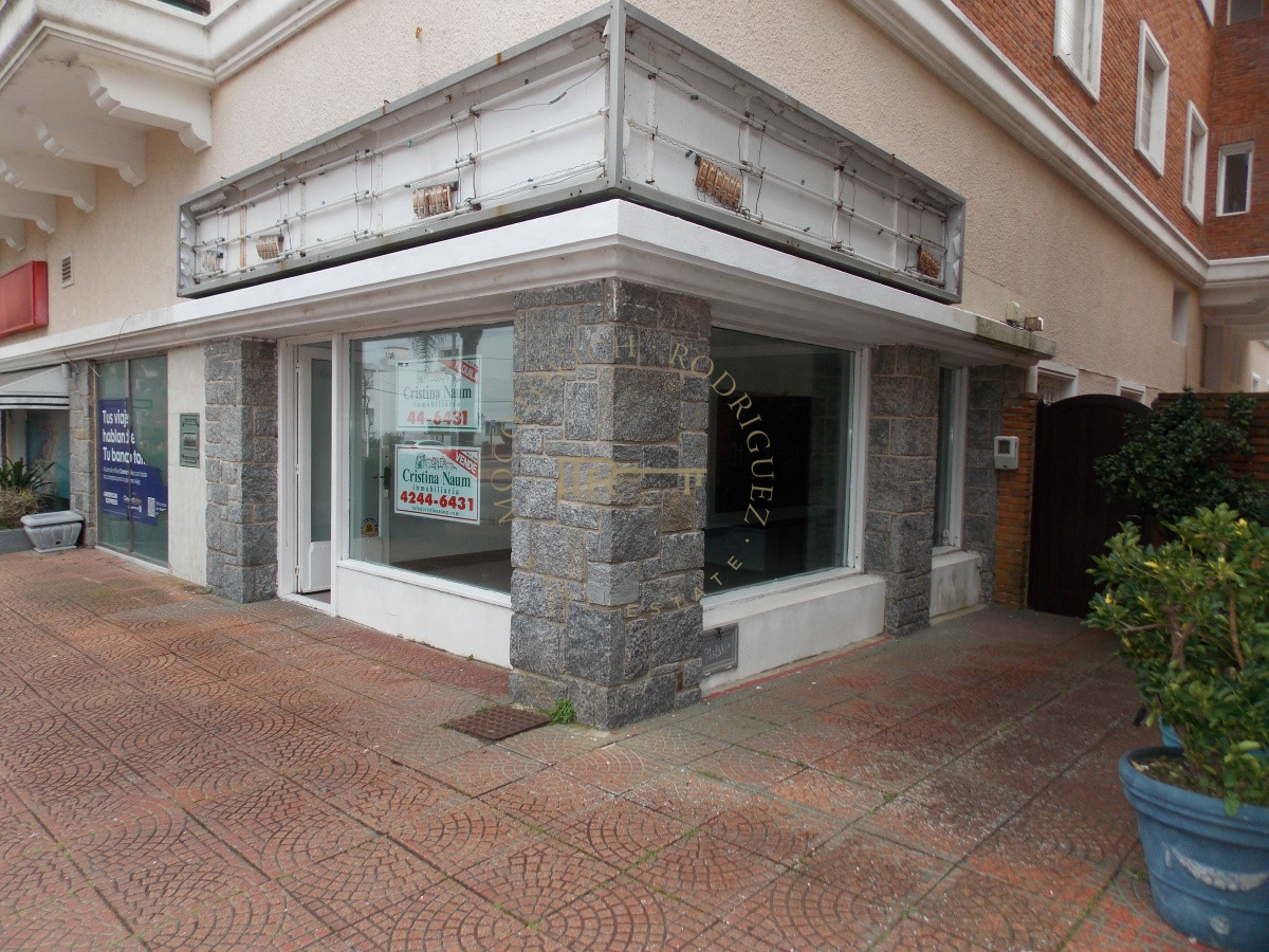 Local Comercial ID.1831 - PENINSULA - EXCELENTE LOCAL SOBRE CALLE GORLERO !!!