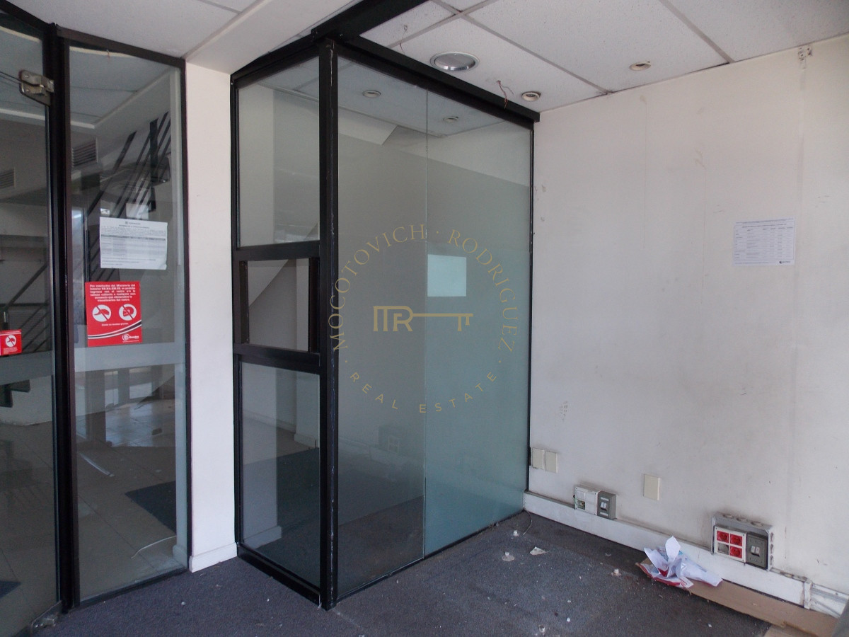 Local Comercial ID.1873 - LOCAL CENTRO MALDONADO EN ALQUILER 