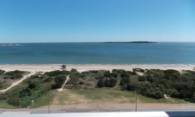 PRIMERA LINEA PLAYA MANSA... RECICLADO INCREIBLE VISTA !!!