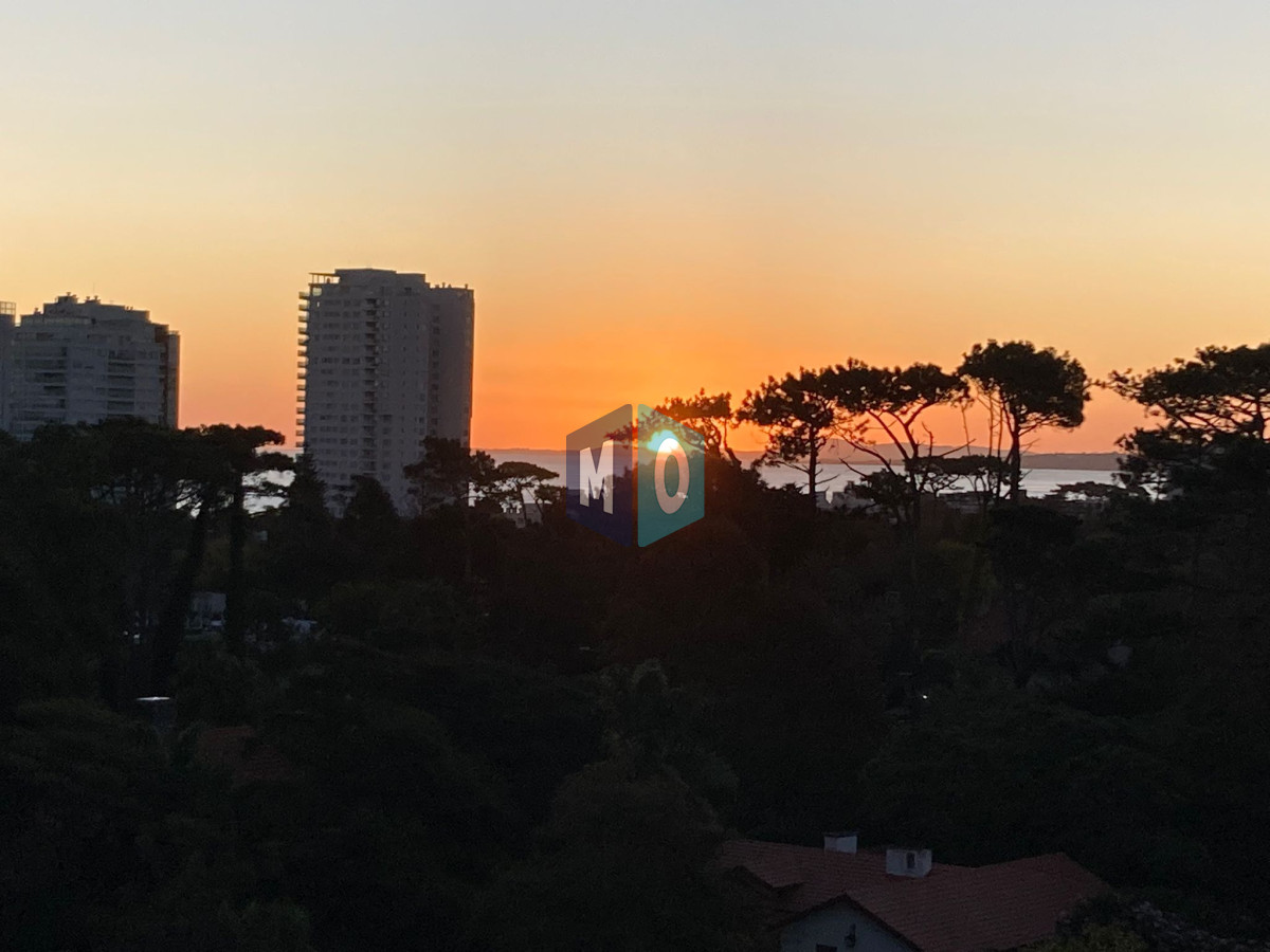 Apartamento ID.229 - HERMOSO Y COMODO APARTAMENTO, EXCELENTE UBICACION. 3 DORMITORIOS