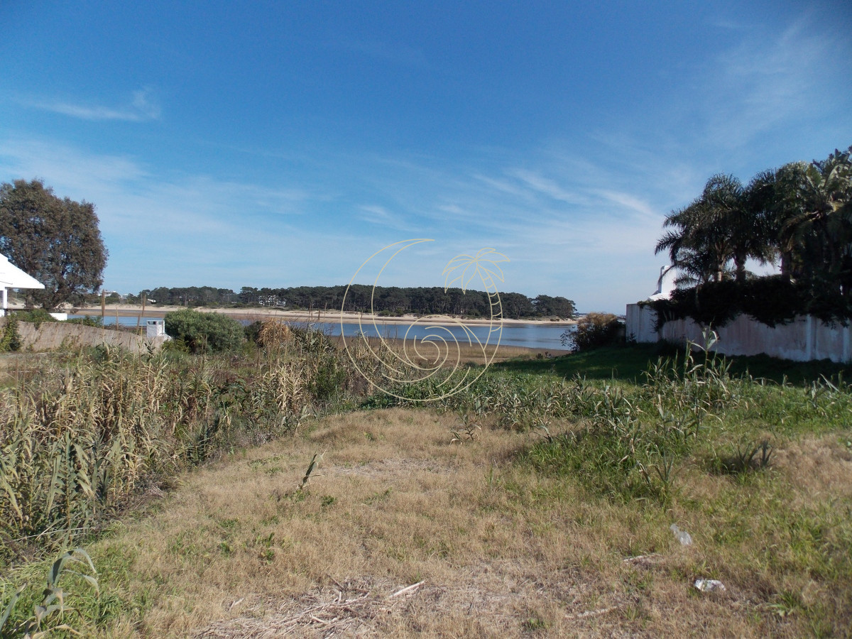 Terreno ID.21092444 - Magnifico lote sobre el Arroyo Maldonado!!!! y ruta 10. La Barra