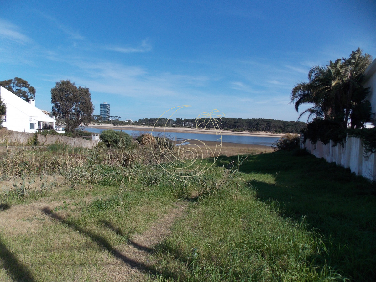 Terreno ID.21092444 - Magnifico lote sobre el Arroyo Maldonado!!!! y ruta 10. La Barra