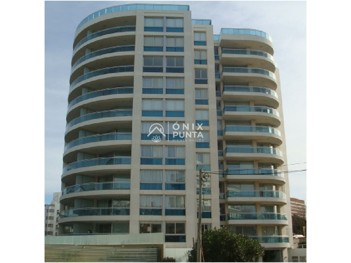 Apartamento ID.67 - OPORTUNIDAD ! AMPLIO APARTAMENTO A METROS DEL MAR