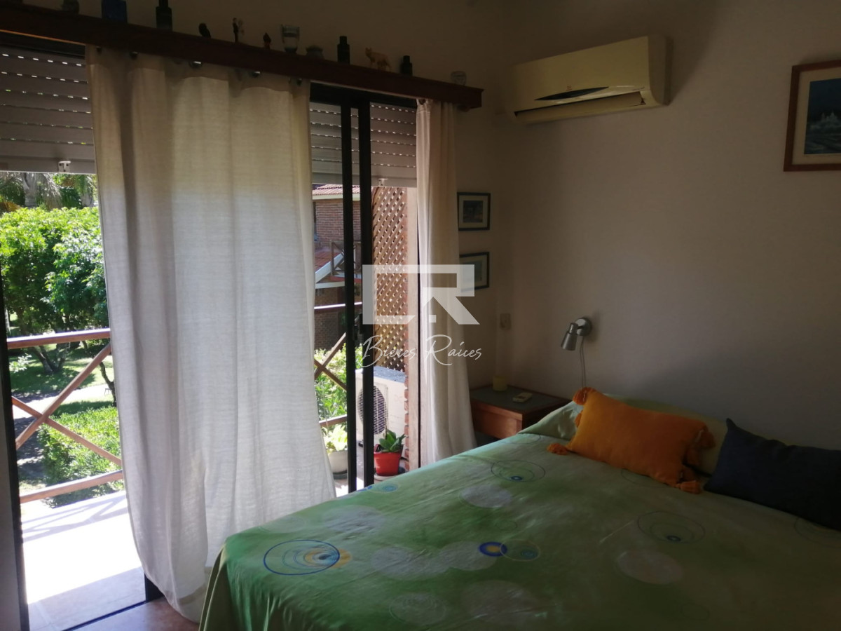 Apartamento ID.871 - IMPERDIBLE!!! C PARRILLERO PROPIO DUPLEX TIPO CASA ZONA CANTEGRIL