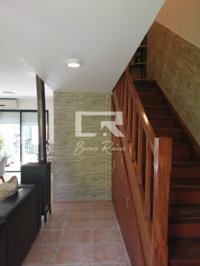 Apartamento ID.871 - IMPERDIBLE!!! C PARRILLERO PROPIO DUPLEX TIPO CASA ZONA CANTEGRIL