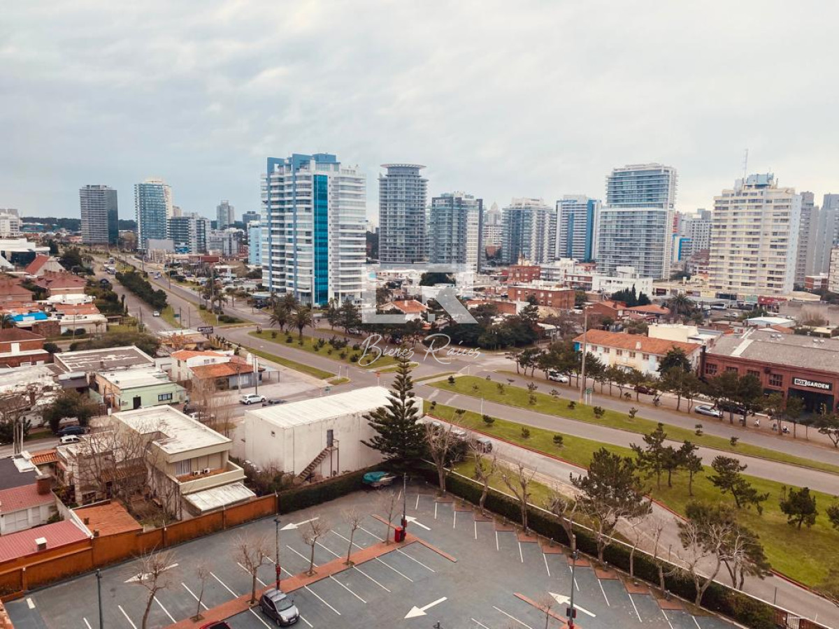 Apartamento ID.756 - PARADA 1 MANSA , EDIF CON SERVICIOS  IMPECABLE