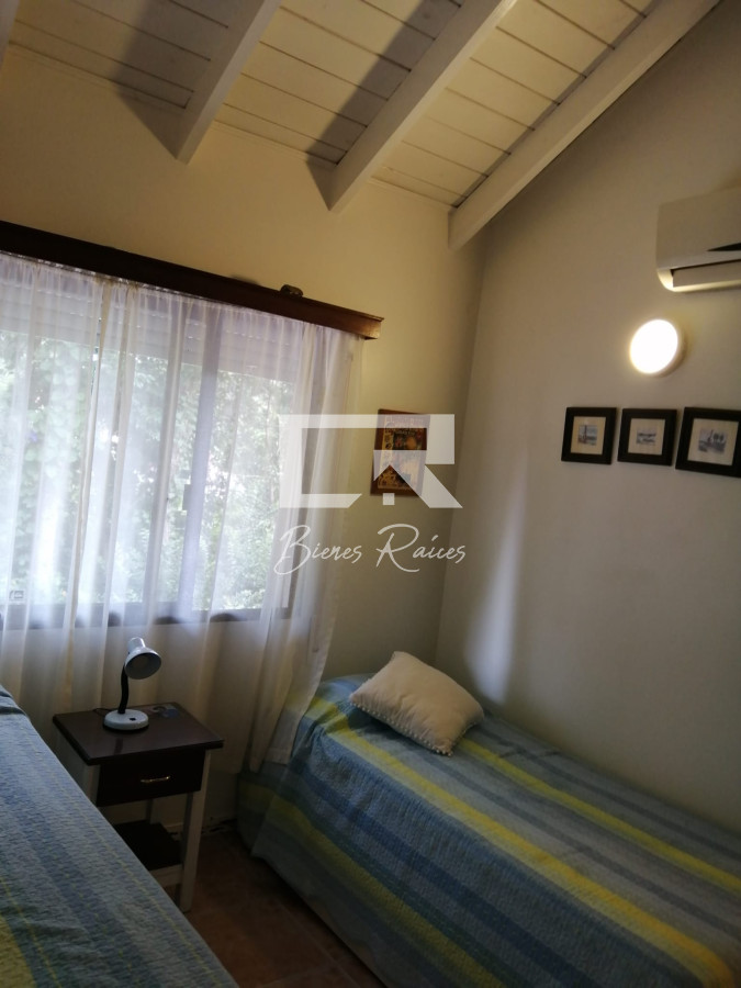 Apartamento ID.871 - IMPERDIBLE!!! C PARRILLERO PROPIO DUPLEX TIPO CASA ZONA CANTEGRIL
