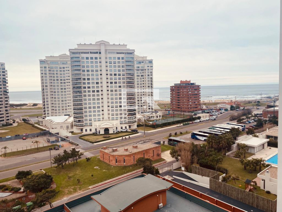 Apartamento ID.756 - PARADA 1 MANSA , EDIF CON SERVICIOS  IMPECABLE