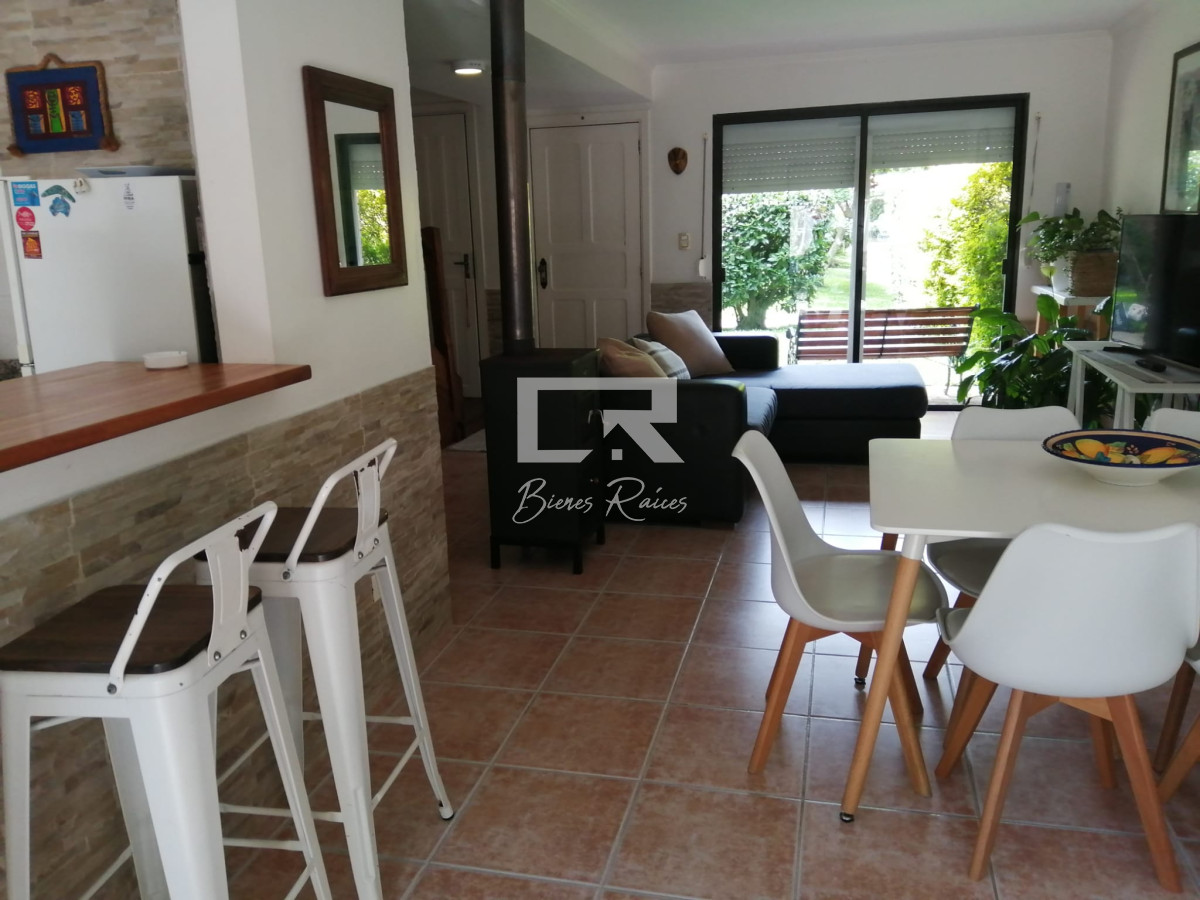 Apartamento ID.871 - IMPERDIBLE!!! C PARRILLERO PROPIO DUPLEX TIPO CASA ZONA CANTEGRIL