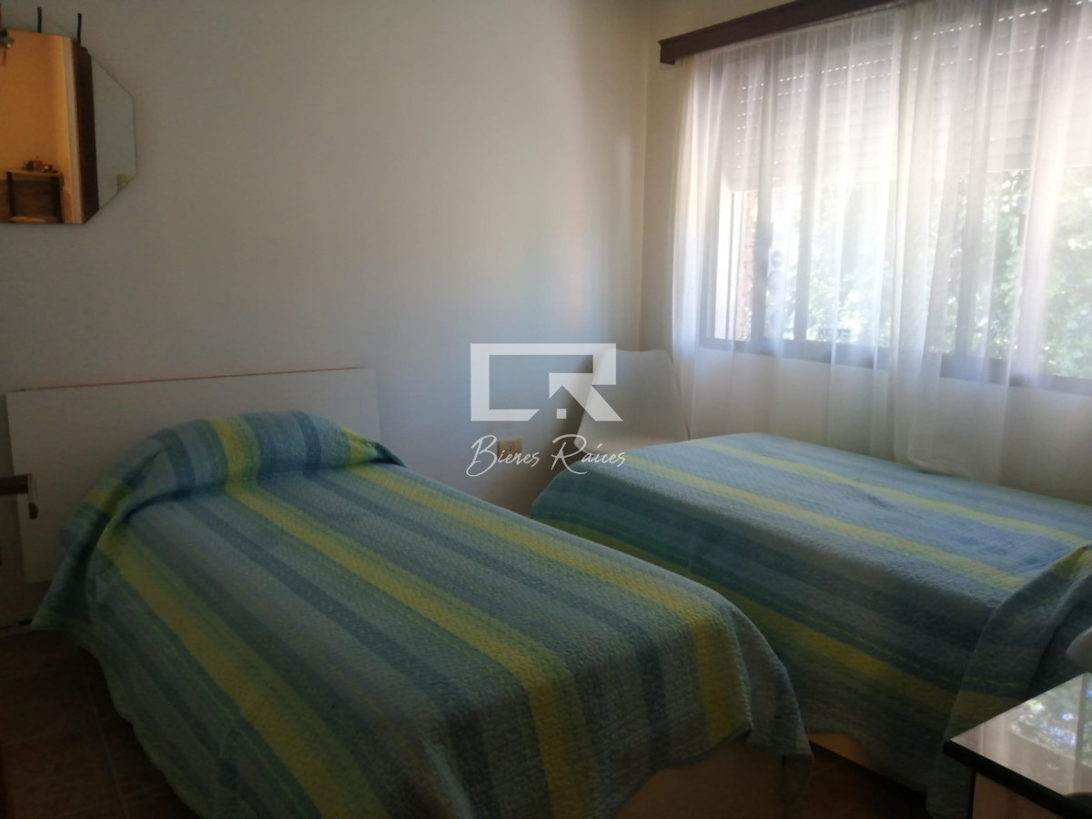 Apartamento ID.871 - IMPERDIBLE!!! C PARRILLERO PROPIO DUPLEX TIPO CASA ZONA CANTEGRIL