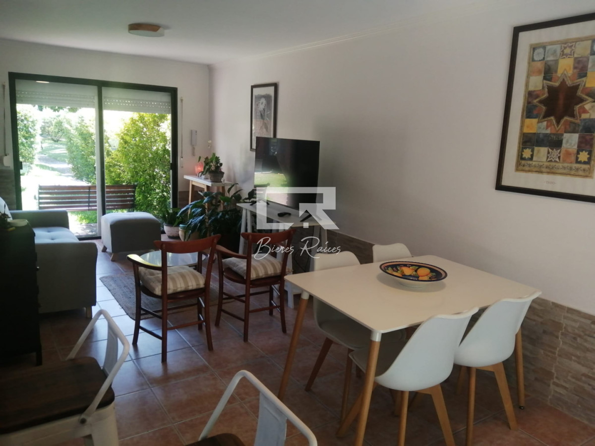 Apartamento ID.871 - IMPERDIBLE!!! C PARRILLERO PROPIO DUPLEX TIPO CASA ZONA CANTEGRIL