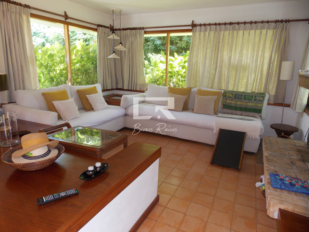 Casa ID.866 - Muy linda casa a 100 mts. del mar
