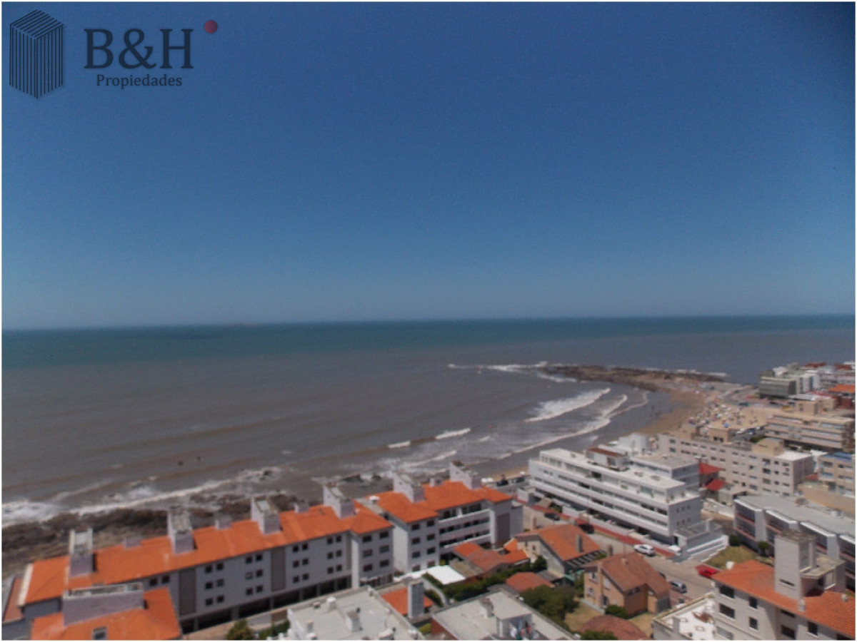 Apartamento ID.2503 - En Peninsula, con vista a brava y parrillero propio 
