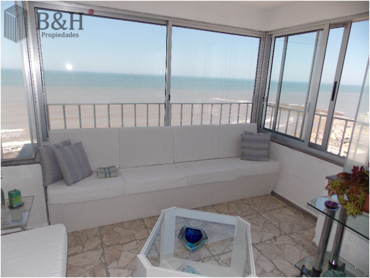 Apartamento ID.2503 - En Peninsula, con vista a brava y parrillero propio 