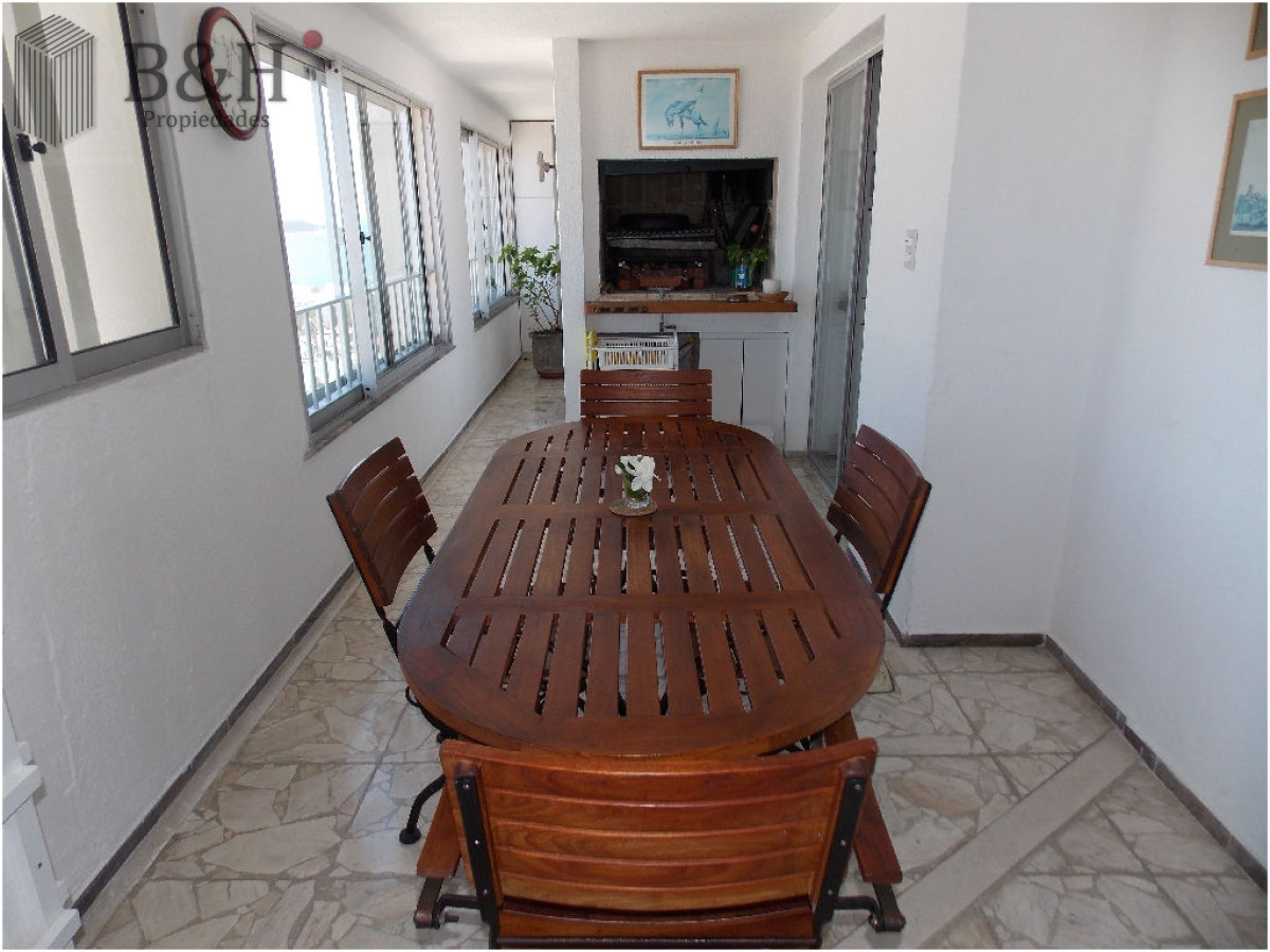 Apartamento ID.2503 - En Peninsula, con vista a brava y parrillero propio 