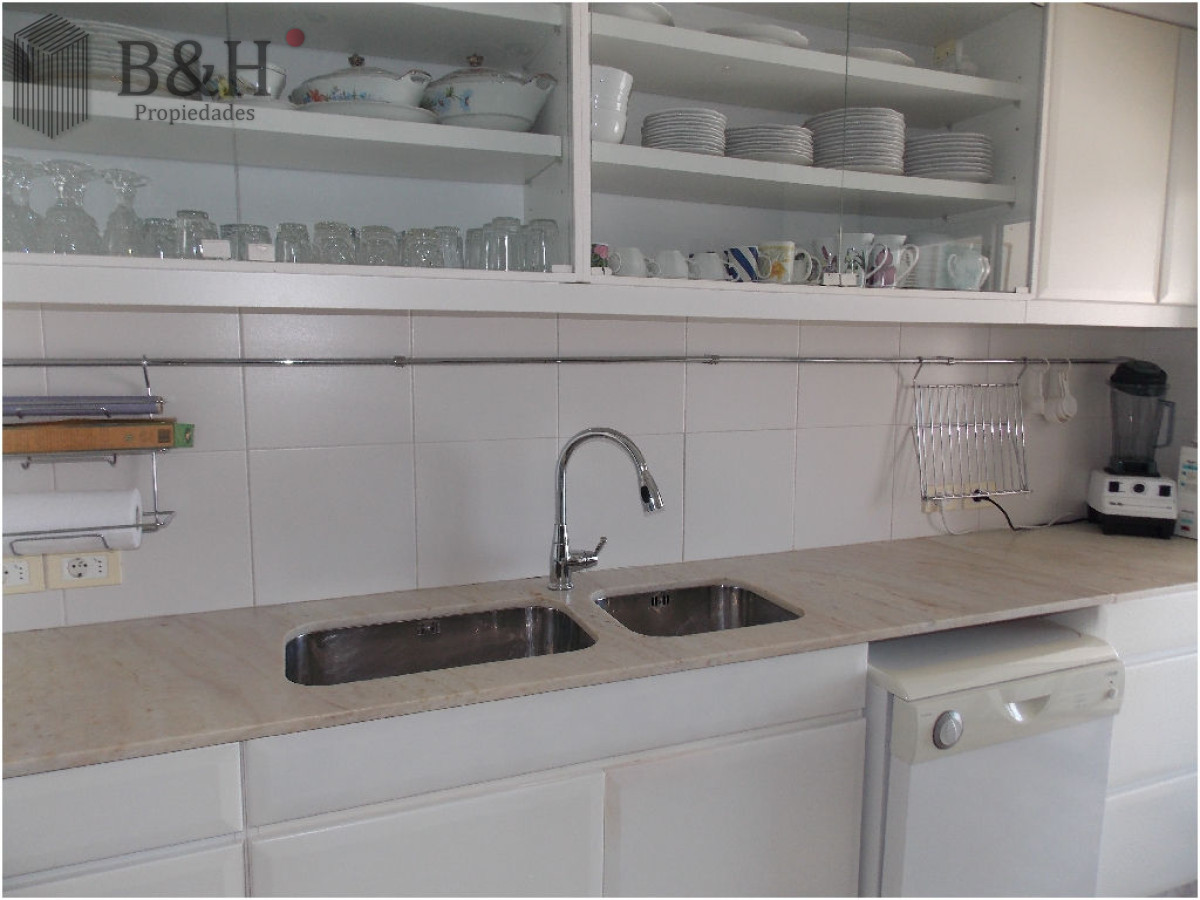 Apartamento ID.2503 - En Peninsula, con vista a brava y parrillero propio 