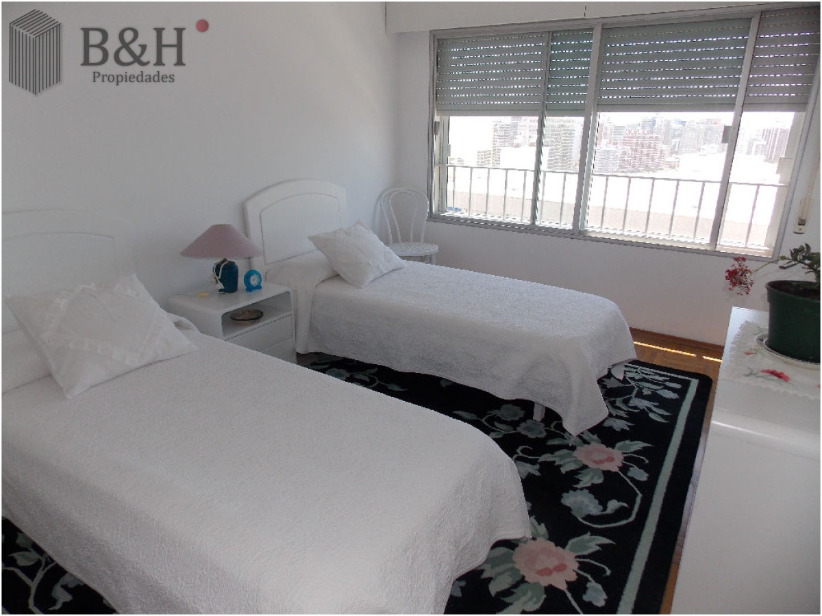 Apartamento ID.2503 - En Peninsula, con vista a brava y parrillero propio 