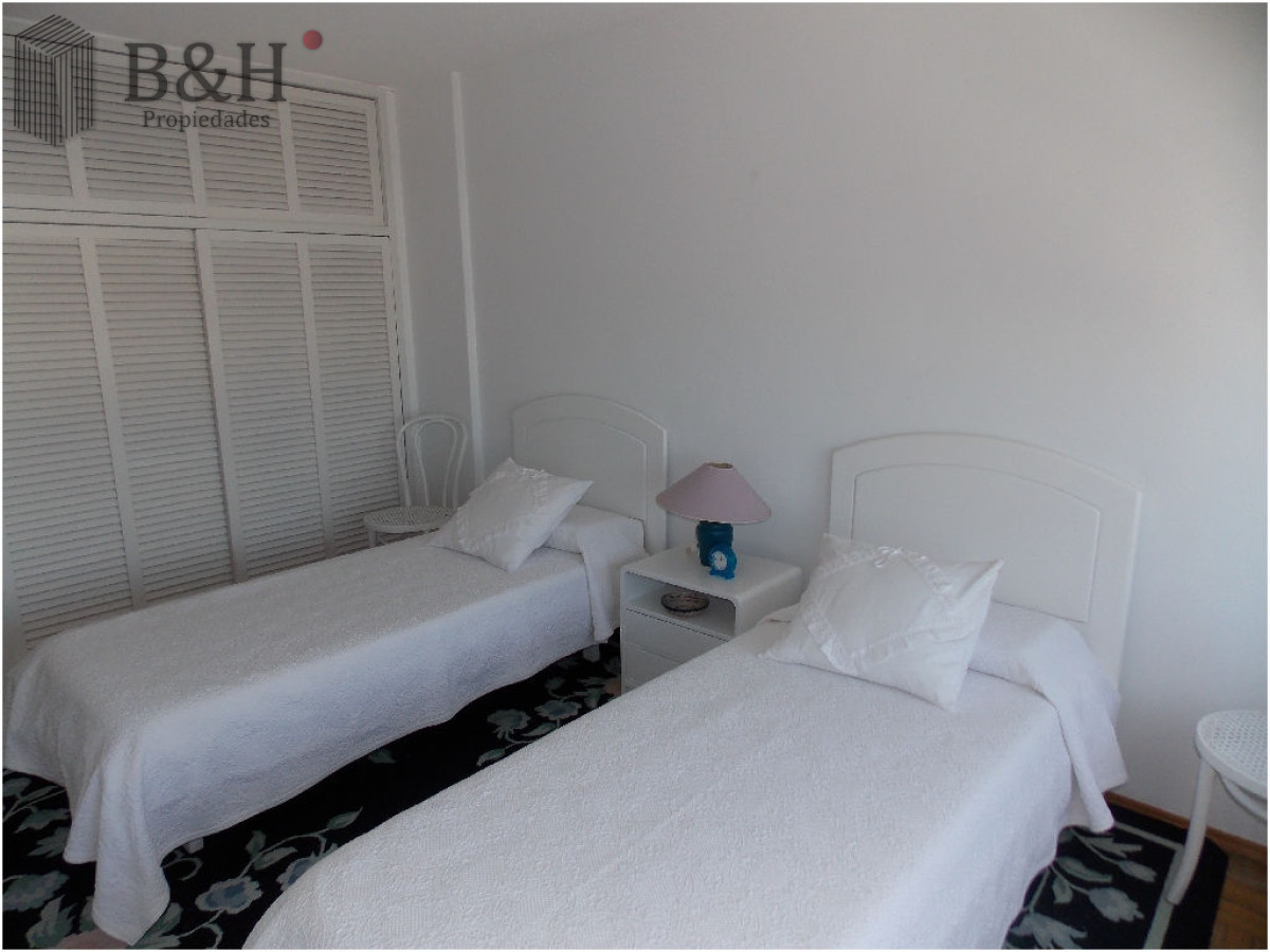 Apartamento ID.2503 - En Peninsula, con vista a brava y parrillero propio 