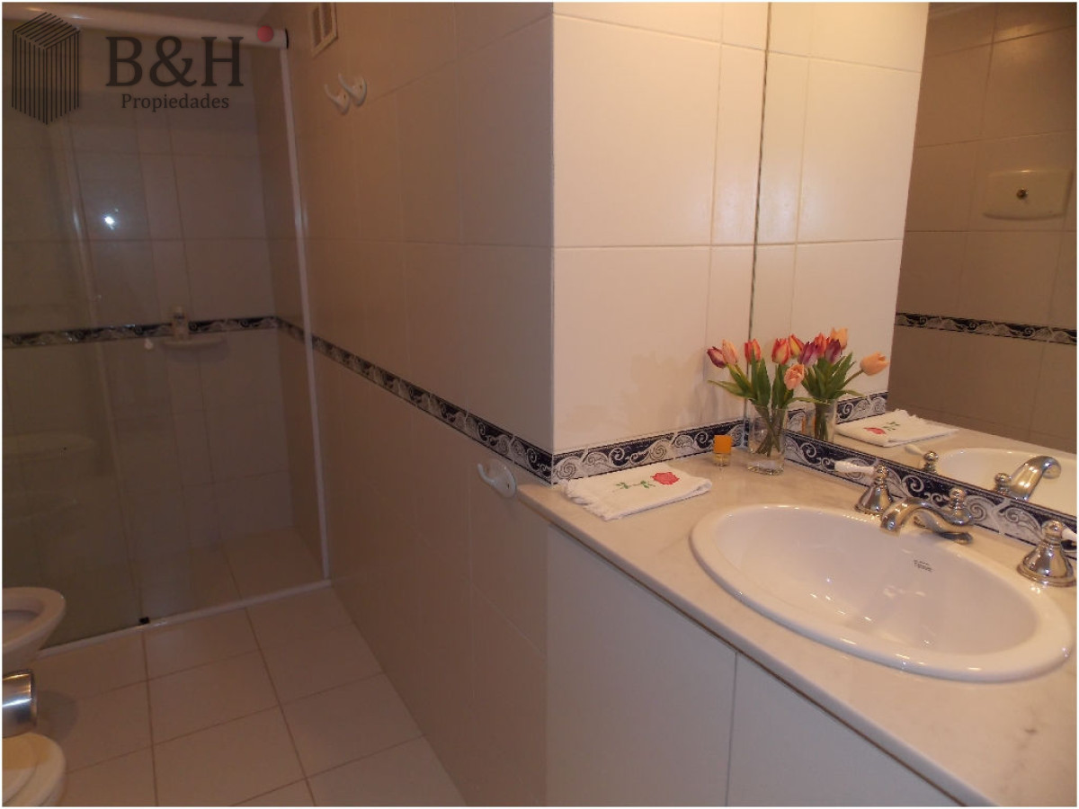 Apartamento ID.2503 - En Peninsula, con vista a brava y parrillero propio 