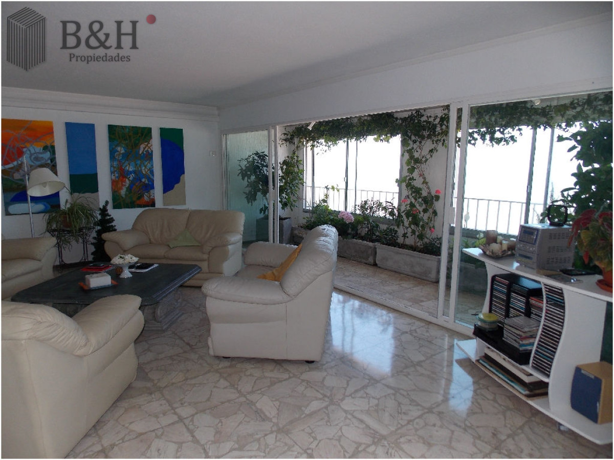 Apartamento ID.2503 - En Peninsula, con vista a brava y parrillero propio 