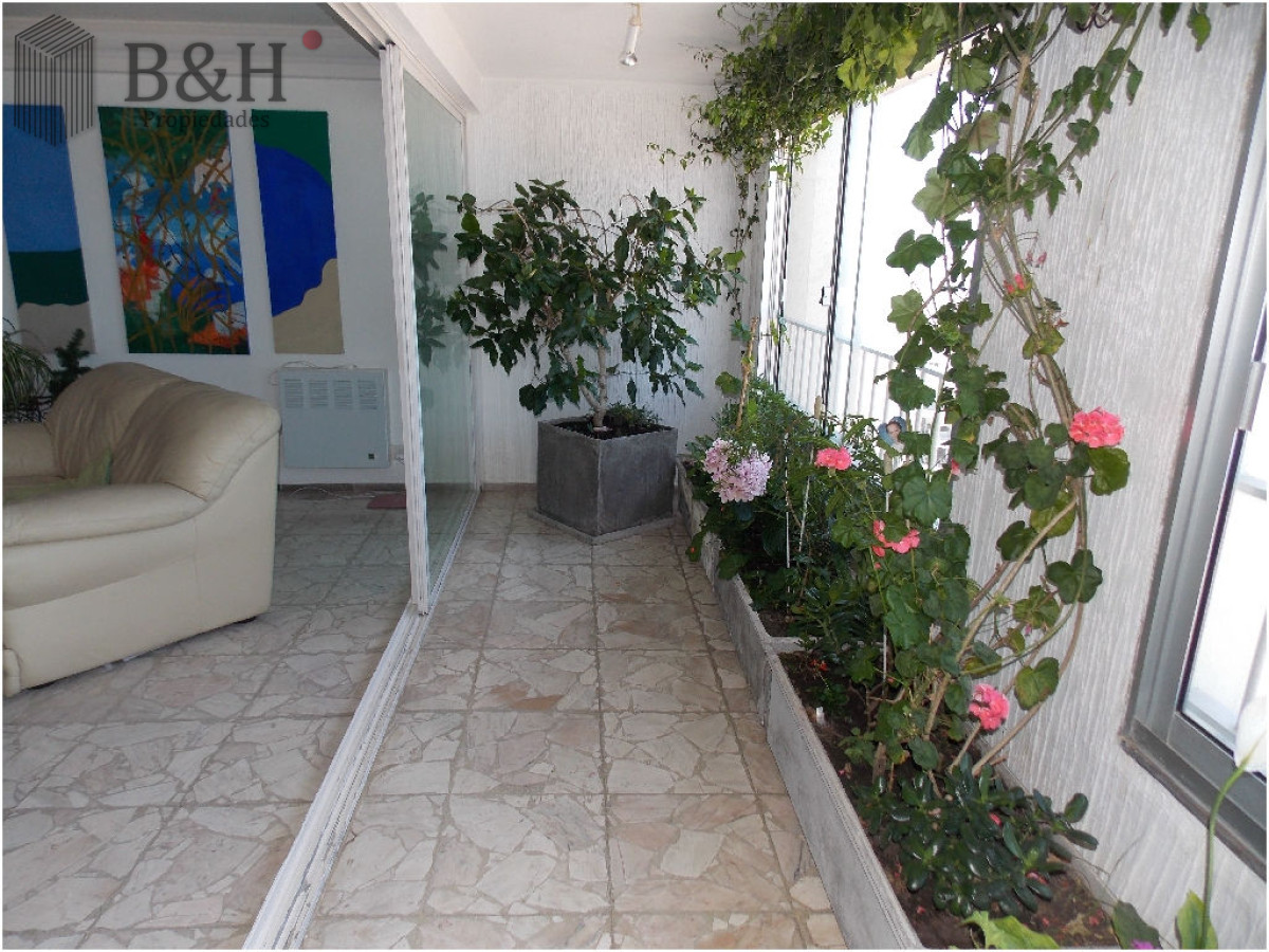 Apartamento ID.2503 - En Peninsula, con vista a brava y parrillero propio 