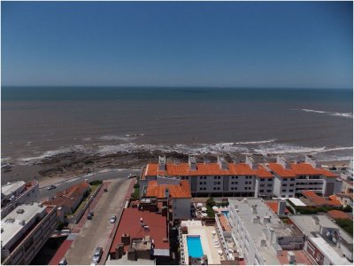 En Peninsula, con vista a brava y parrillero propio 
