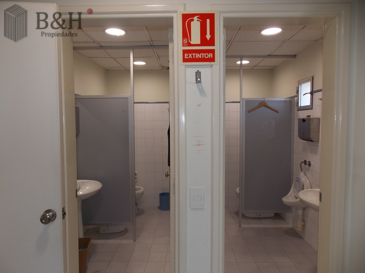 Local Comercial ID.4651 - LOCAL EN EL CENTRO DE MALDONADO EN ALQUILER 