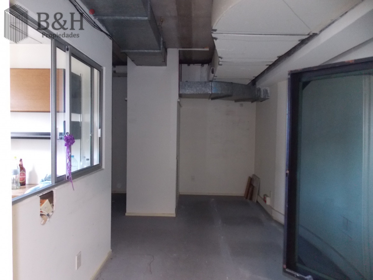 Local Comercial ID.4651 - LOCAL EN EL CENTRO DE MALDONADO EN ALQUILER 