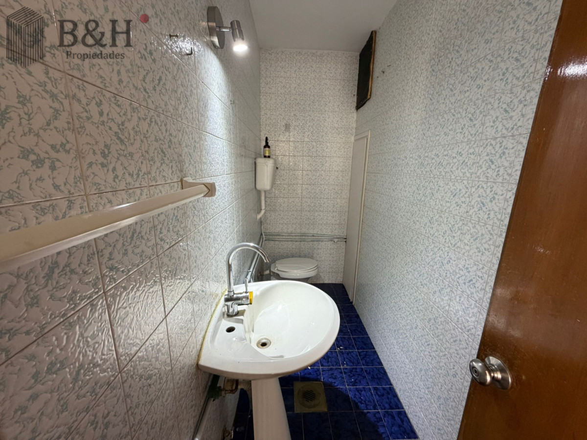 Local Comercial ID.7382 - PENINSULA - LOCAL MUY BIEN UBICADO