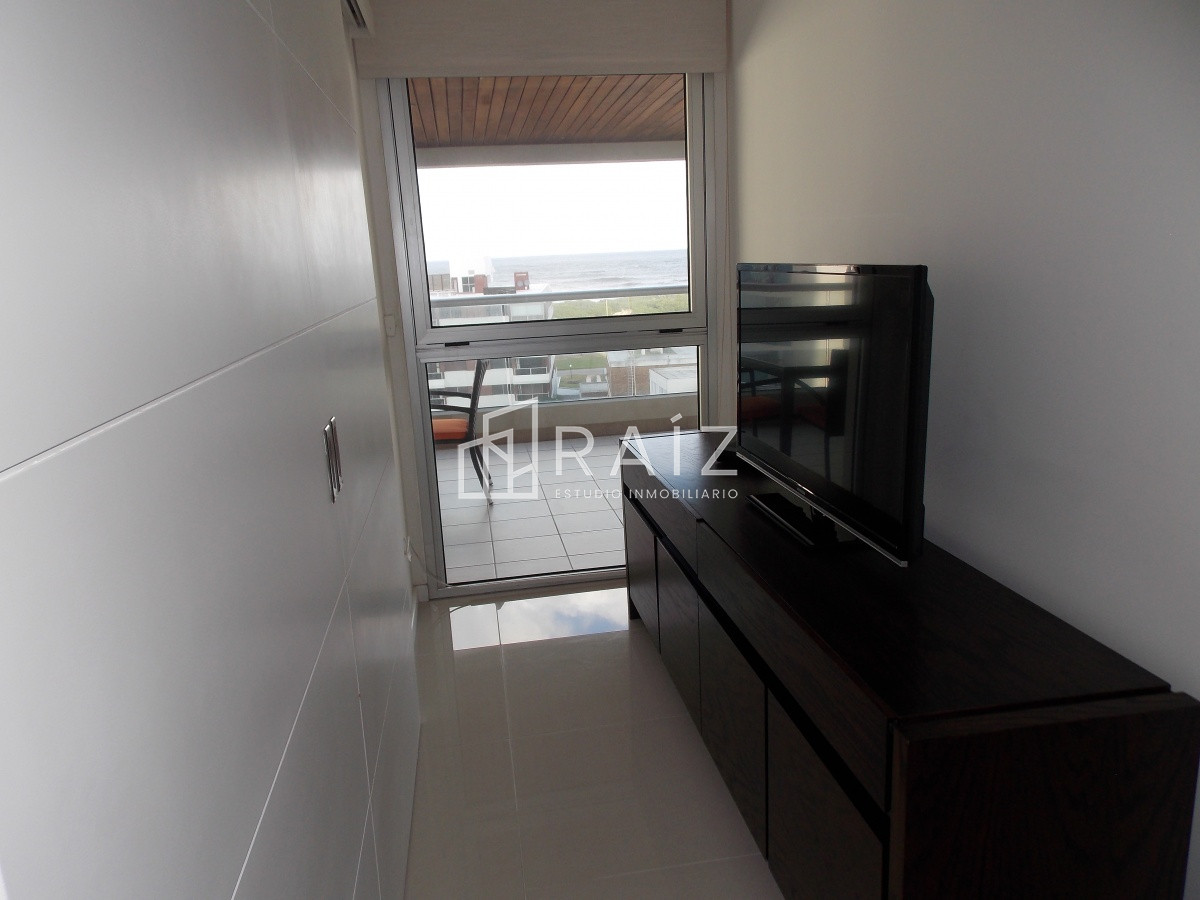 Apartamento ID.10536 - Apartamento en venta en Brava, 2 dormitorios y medio