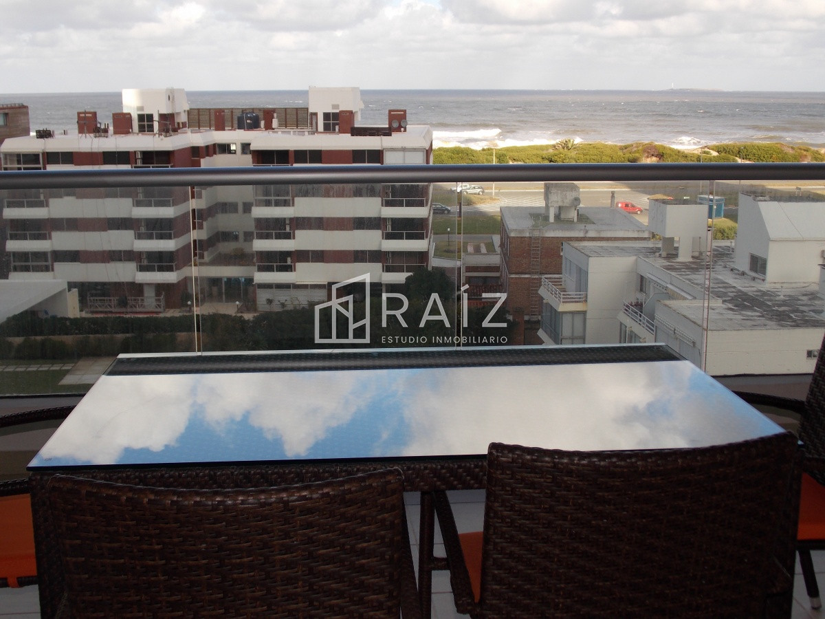 Apartamento ID.10536 - Apartamento en venta en Brava, 2 dormitorios y medio