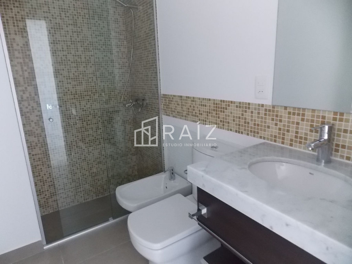 Apartamento ID.10536 - Apartamento en venta en Brava, 2 dormitorios y medio