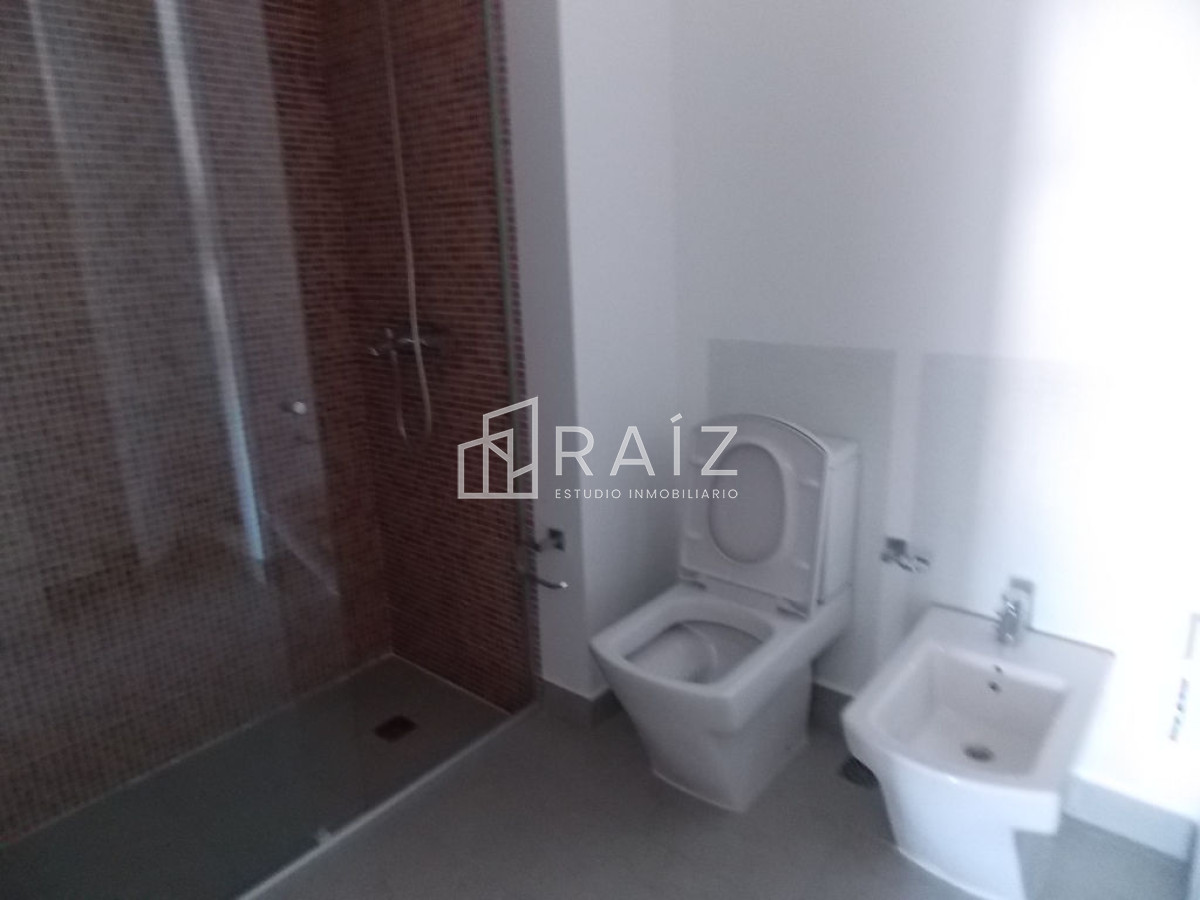 Apartamento ID.10536 - Apartamento en venta en Brava, 2 dormitorios y medio
