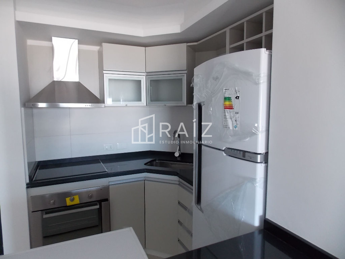 Apartamento ID.10536 - Apartamento en venta en Brava, 2 dormitorios y medio