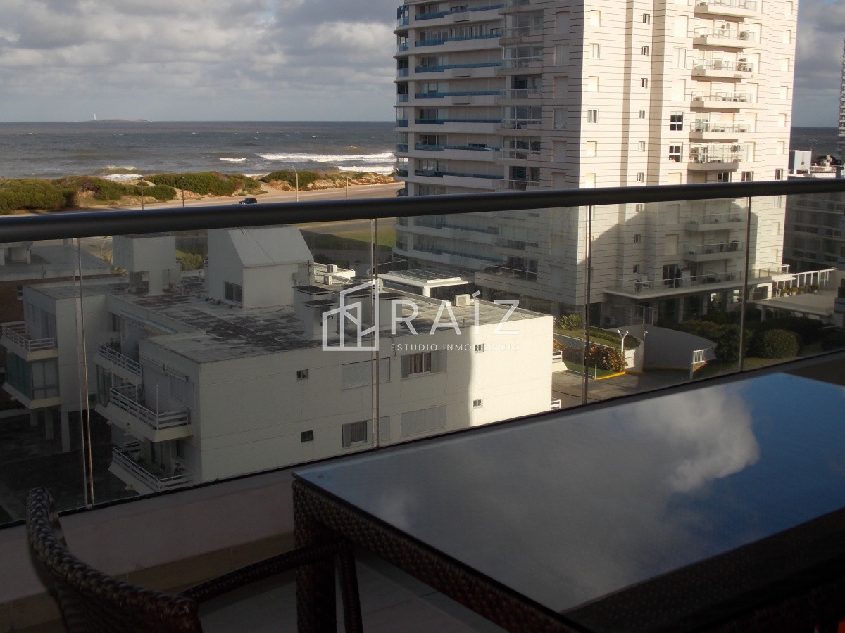 Apartamento ID.10536 - Apartamento en venta en Brava, 2 dormitorios y medio