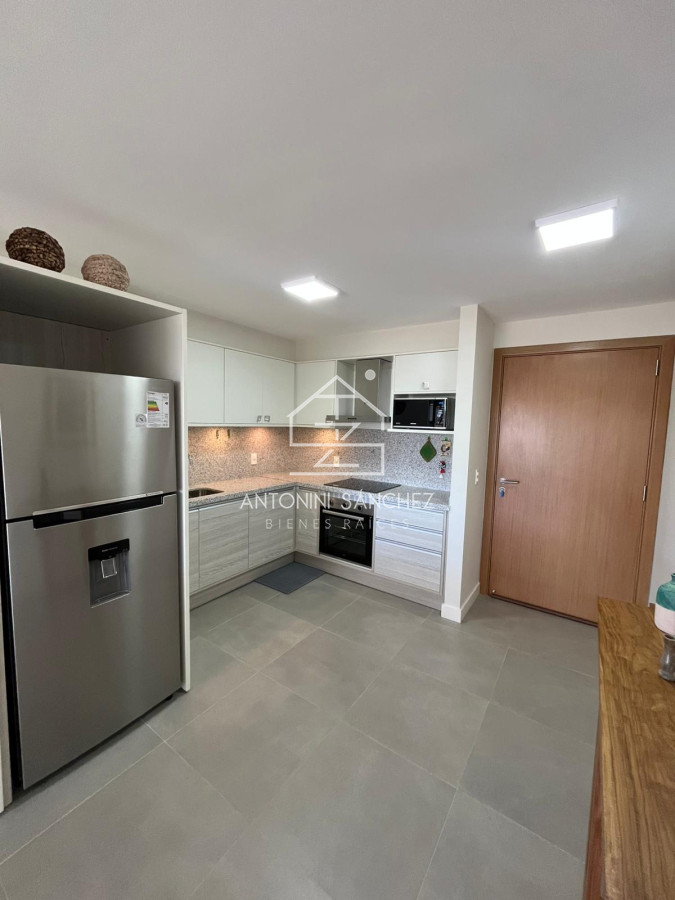 Apartamento ID.2657 - Venta Apartamento 1 Dormitorio Punta del Este Av Roosevelt