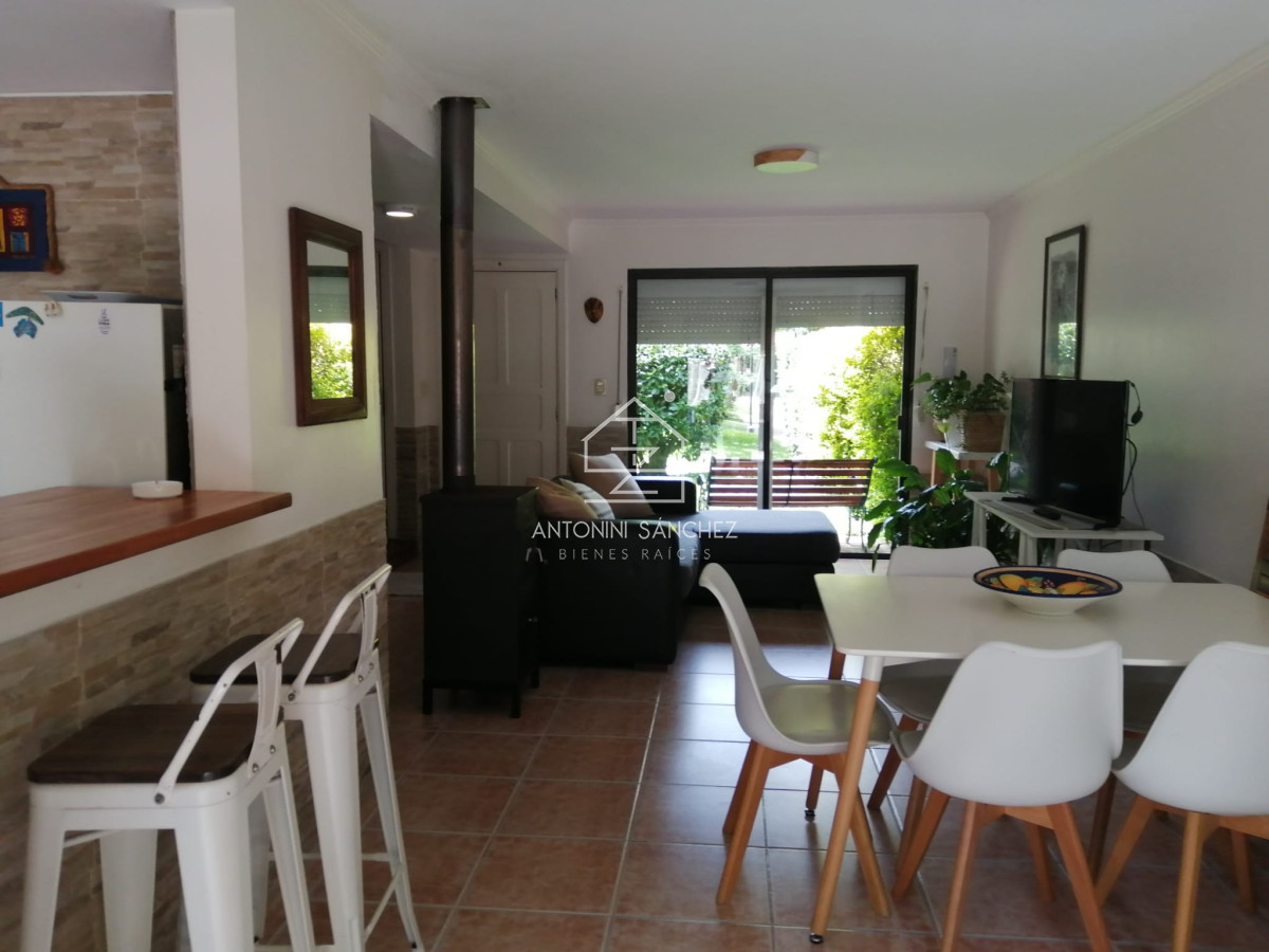 Apartamento ID.2423 - IMPERDIBLE!!! C PARRILLERO PROPIO DUPLEX TIPO CASA ZONA CANTEGRIL