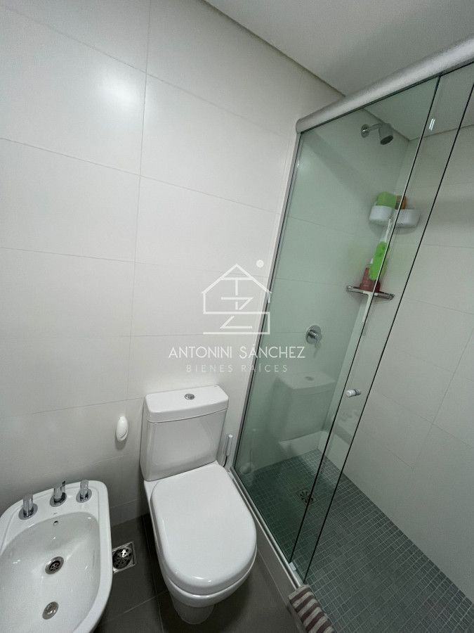 Apartamento ID.2657 - Venta Apartamento 1 Dormitorio Punta del Este Av Roosevelt