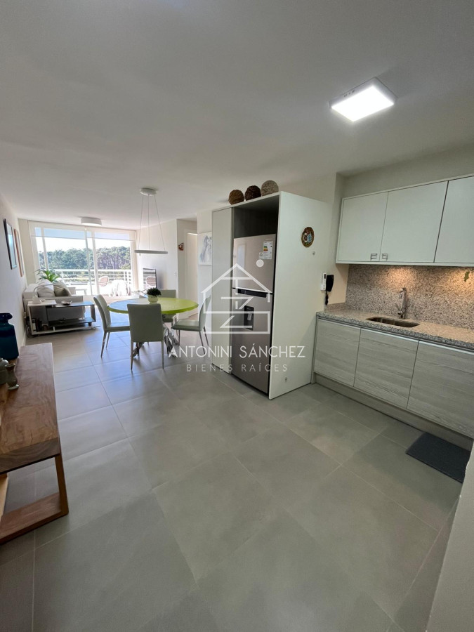 Apartamento ID.2657 - Venta Apartamento 1 Dormitorio Punta del Este Av Roosevelt