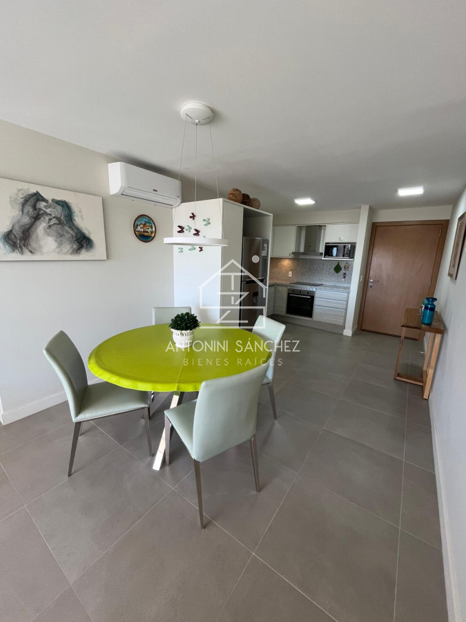 Apartamento ID.2657 - Venta Apartamento 1 Dormitorio Punta del Este Av Roosevelt