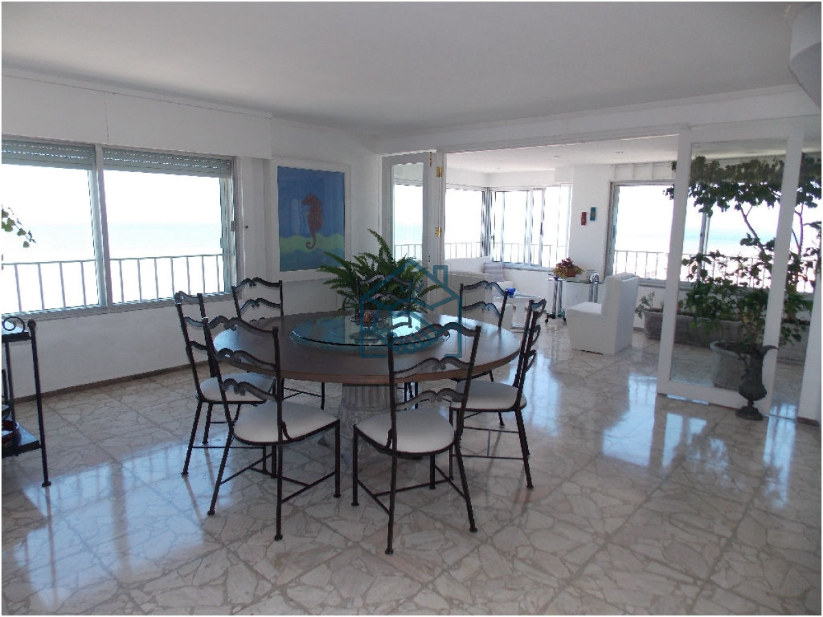 Apartamento ID.717/En-Peninsula,-con-vista-a-brava-y-parrillero-propio- - En Peninsula, con vista a brava y parrillero propio 