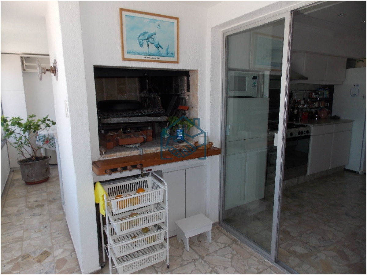 Apartamento ID.717/En-Peninsula,-con-vista-a-brava-y-parrillero-propio- - En Peninsula, con vista a brava y parrillero propio 