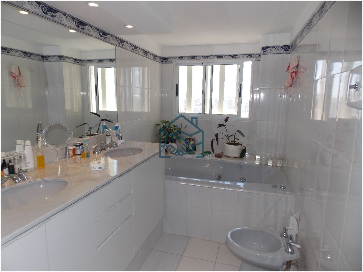 Apartamento ID.717/En-Peninsula,-con-vista-a-brava-y-parrillero-propio- - En Peninsula, con vista a brava y parrillero propio 