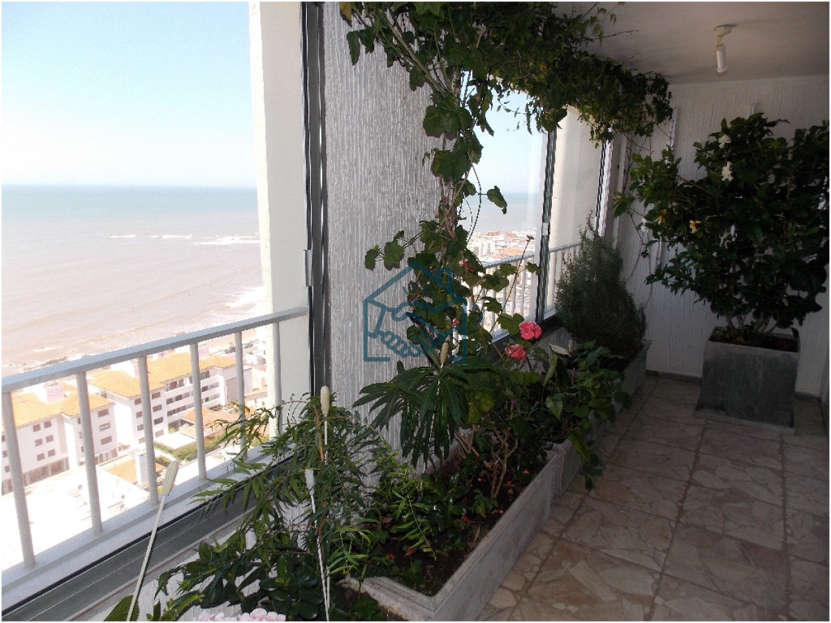 Apartamento ID.717/En-Peninsula,-con-vista-a-brava-y-parrillero-propio- - En Peninsula, con vista a brava y parrillero propio 