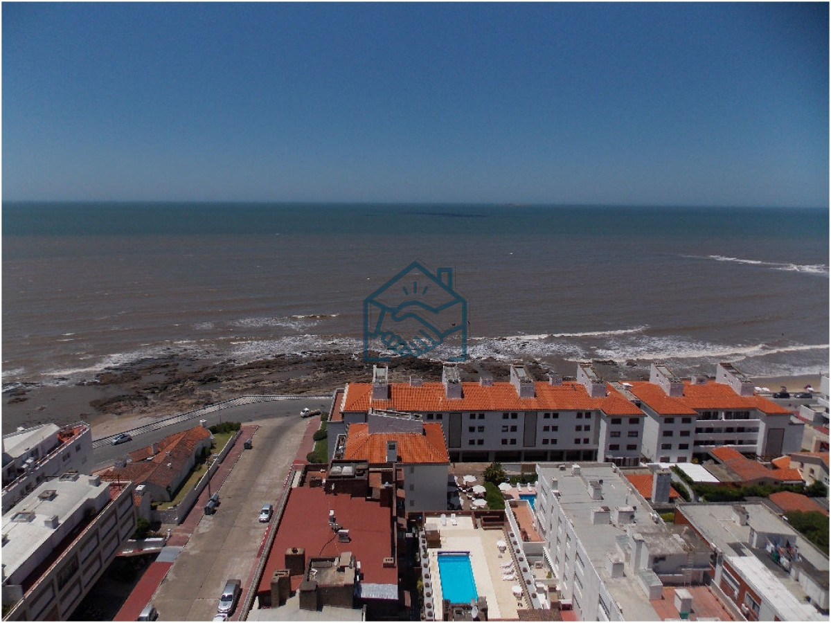 Apartamento ID.717/En-Peninsula,-con-vista-a-brava-y-parrillero-propio- - En Peninsula, con vista a brava y parrillero propio 