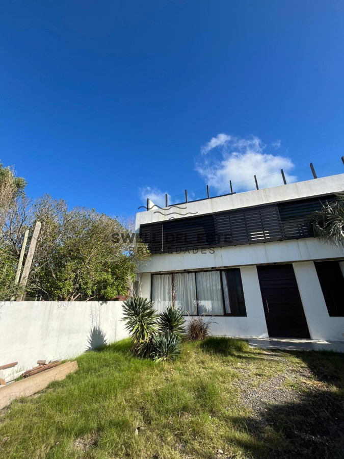 Casa ID.63 - MANANTIALES A 2 CUADRAS DEL MAR