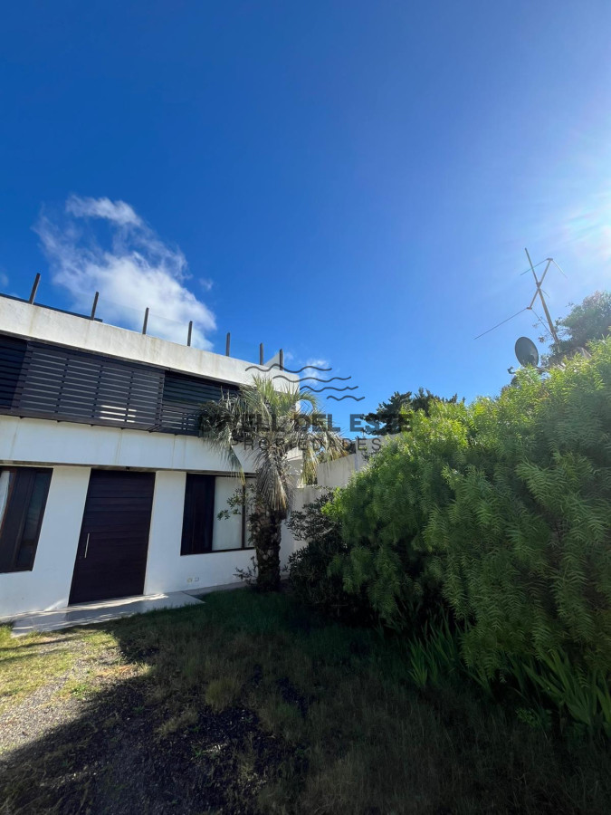 Casa ID.63 - MANANTIALES A 2 CUADRAS DEL MAR