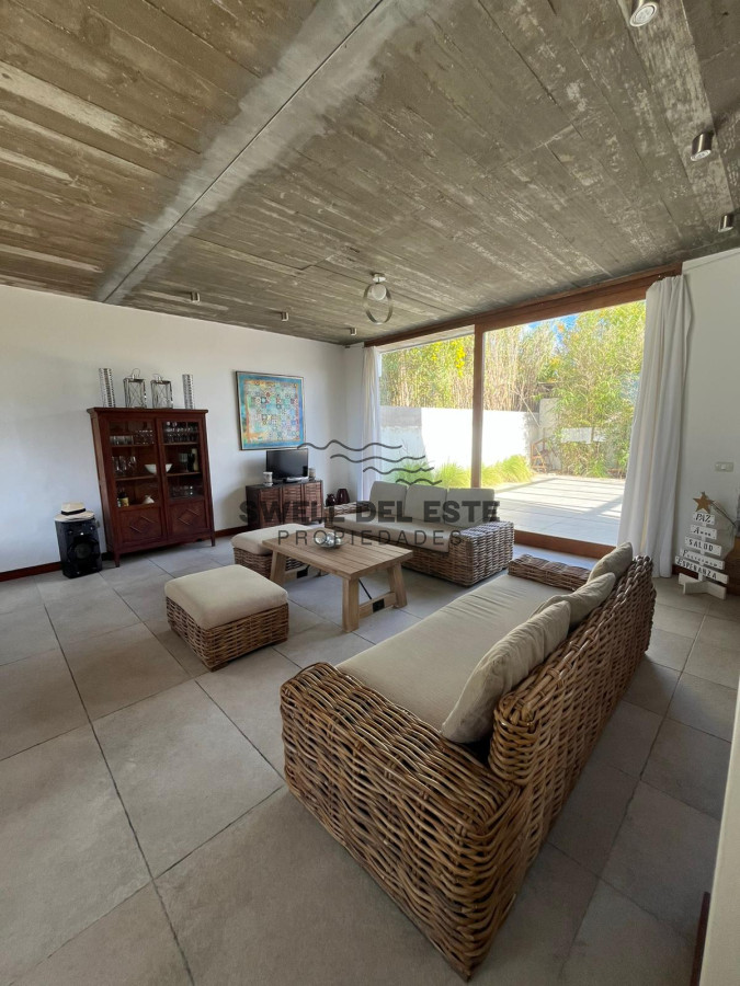 Casa ID.63 - MANANTIALES A 2 CUADRAS DEL MAR