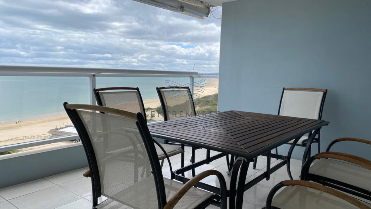 Apartamento ID.167 - OPORTUNIDAD EN MANSA  CON EXCELENTE VISTA AL MAR